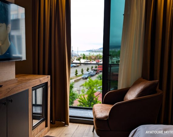 Corner Suite